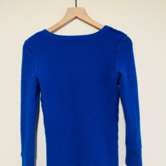 100% Cashmere Sweater: Blue - Picture 2 of 3